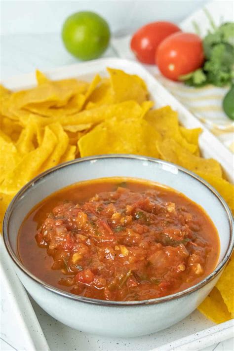 Salsa Roja Recipe - stetted