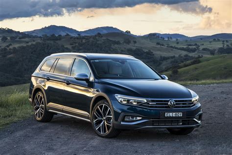 2021 Volkswagen Passat Alltrack review | CarExpert