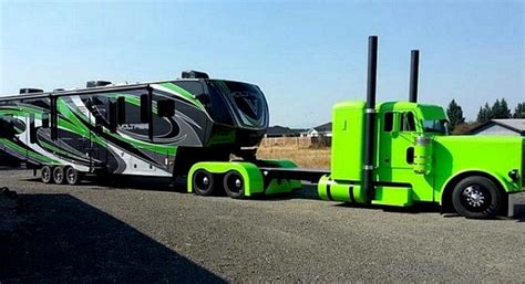 Custom Semi Pulling a Luxury Fifth Wheel