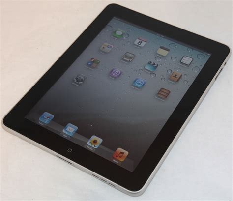 Apple iPad 1st Generation Black 16GB MB292LL A1219 5.1.1 (9B206) WiFi Bluetooth 885909449903 | eBay