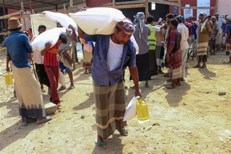 UN says forced to cut Yemen rations, compounding food crisis - Digital ...