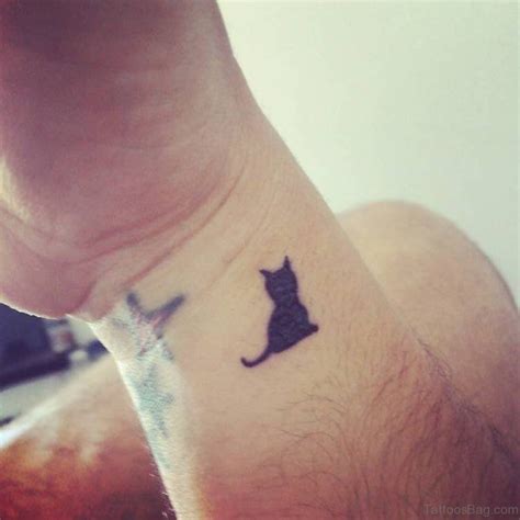 31 Cute Cat Tattoos For Wrist