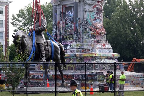 In Pictures: The Last Days of Virginia's Embattled Monument to Robert E ...