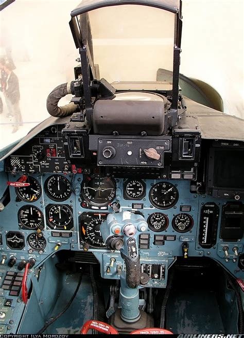 Jet Airlines: Sukhoi Su-33 Cockpit