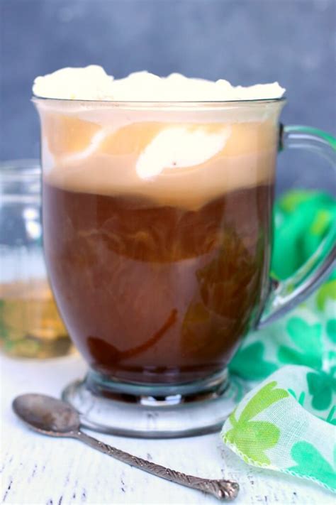 Irish Coffee {CLASSIC RECIPE} - Mama Loves Food