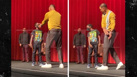 Will Smith Likes Slapping, Demonstrates Fake Slap to Young Fan