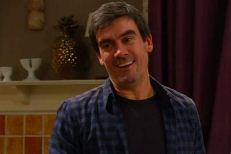 Jeff Hordley Crohn’s Disease: Emmerdale actor who plays Cain Dingle ...