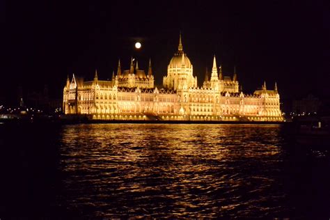 Parliament, Budapest - funiQ