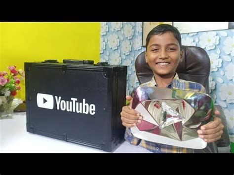 Diamond play button unboxing - YouTube