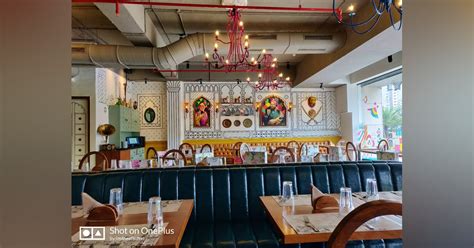 This New Mulund Restaurant Serves Palatable Food & Has Pretty Interiors | LBB