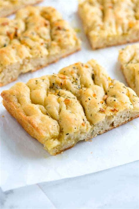 Easy Rosemary Garlic Focaccia Bread (2022)