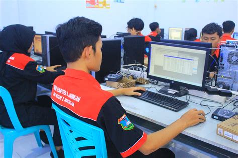 TEKNIK KOMPUTER DAN JARINGAN - SMK Negeri 2 Magetan