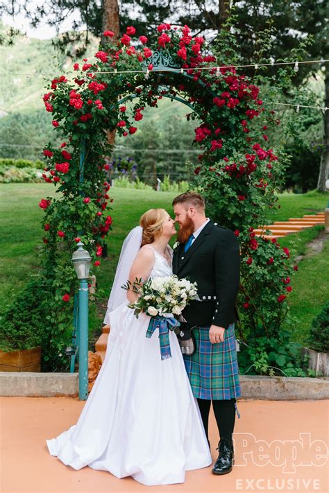 Sister Wives' Aspyn Brown Weds Mitch Thompson in Intimate Outdoor Ceremony — See the Photos ...