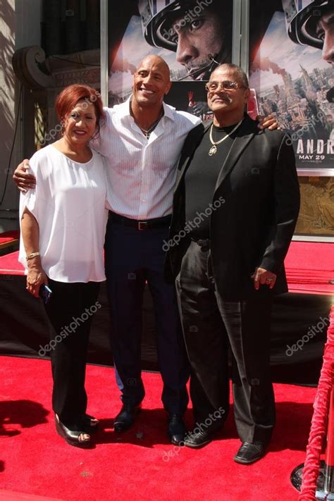 Ata Johnson, Dwayne Johnson, Rocky Johnson – Stock Editorial Photo © Jean_Nelson #73165881