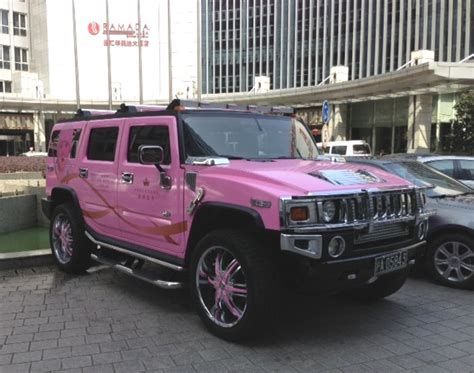 Hummer H2 is Pink in China