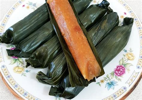 Recipe of Ultimate Lemet Singkong (Cassava in Banana Leaves) | King cake recipe