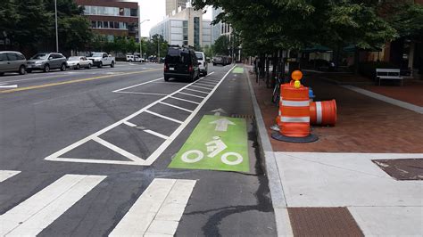 Boston Biker » Blog Archive » New Buffered Bike Lanes In Cambridge!