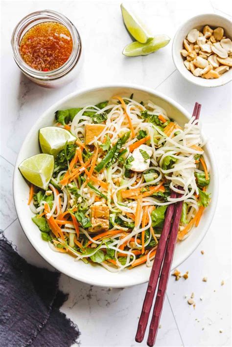 Vietnamese Vermicelli Noodle Salad with Tofu - Okonomi Kitchen