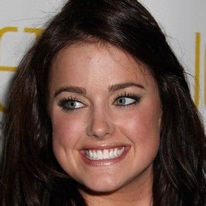 Ashley Newbrough - Age, Family, Bio | Famous Birthdays