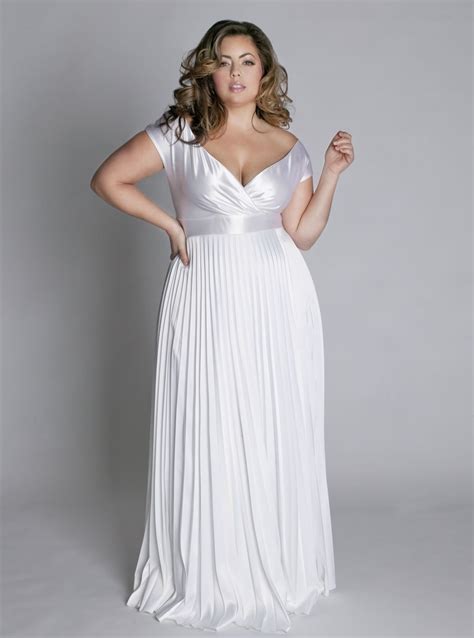 White Dress Pictures: Plus Size White Dresses For Women