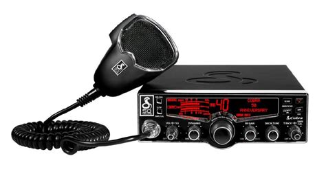 Ultimate Guide: How To Find The Best CB Radio For Your Truck - Fueloyal