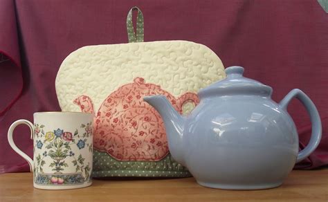 Lizzie Lenard Vintage Sewing: Making a Tea Cosy - Stage 3