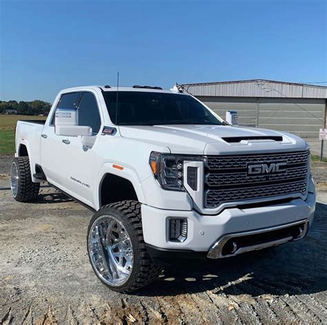 2,713 Likes, 9 Comments - 2020 GMC Sierra HD (@2020gmhd) on Instagram: “@durrrrtymax did some ...