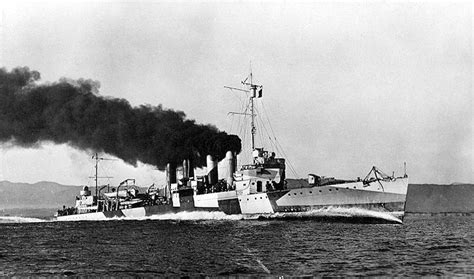 The USS Ward Fired the First US Shots of WWII at Pearl Harbor