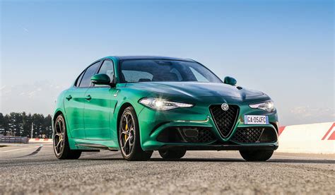 Alfa Romeo Giulia Quadrifoglio Verde (2020) Coloris inédit au catalogue ! - Nouveautés ...