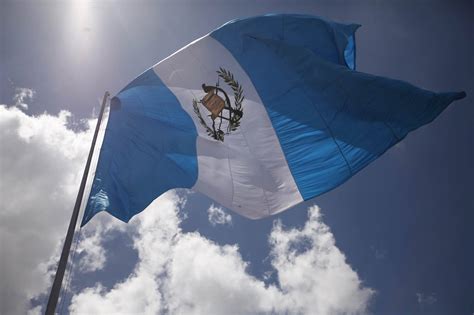 La bandera es el símbolo más antiguo de Guatemala - Agencia ...