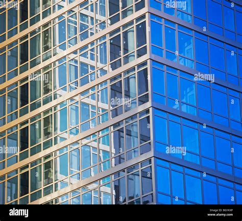 Skyscraper Glass Window Close Up High Resolution Stock Photography and Images - Alamy