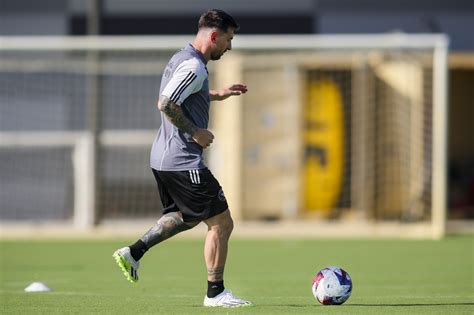 A look back at Lionel Messi's first training session with Inter Miami ...