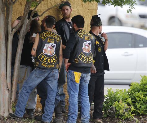 Waco on guard after biker gang shootout leaves 9 dead - Chicago Tribune