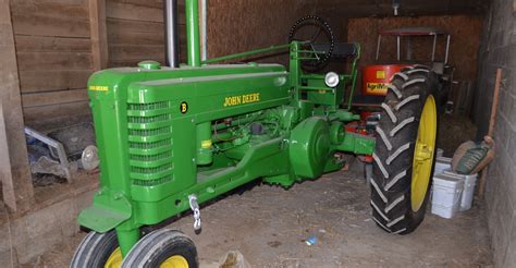 Old John Deere tractor gets new life