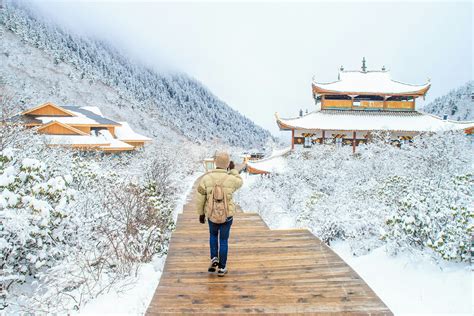 Best hikes in China - Lonely Planet