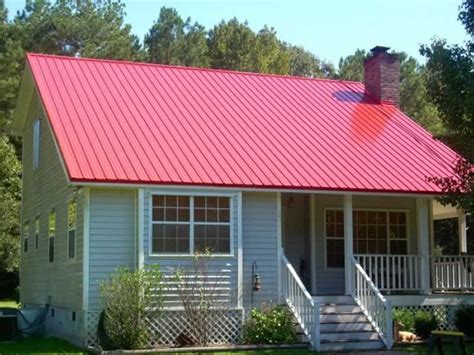 4 Arguments Why a Metal Roof Is Suitable for Smaller Houses