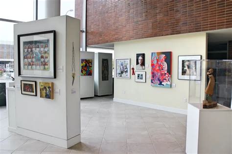 Exhibitions - d'Art Center art exhibitions in 3 galleries