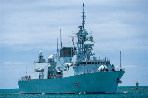 DVIDS - Images - Royal Canadian Navy Halifax-Class Frigate HMCS Calgary (FF 335) Arrives at ...