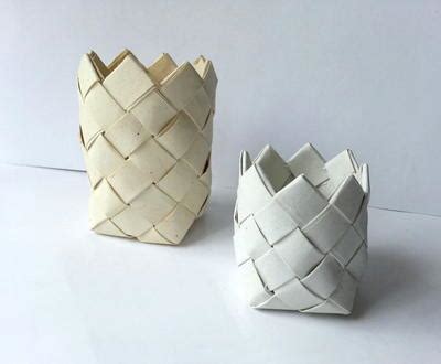 Thrifty Recycled Paper Baskets | AllFreePaperCrafts.com