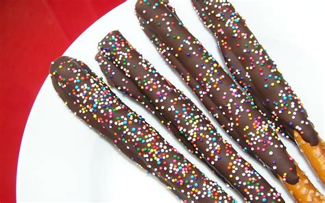 The Allergy Safe Kitchen: Chocolate Covered Pretzel Rods