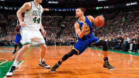 3 Best Steph Curry Ankle Brace Features You Will Love - StayOnTheCourt.Com