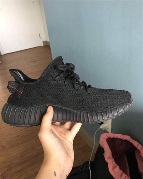 Yeezy 350 V2 Bred | Kixify Marketplace