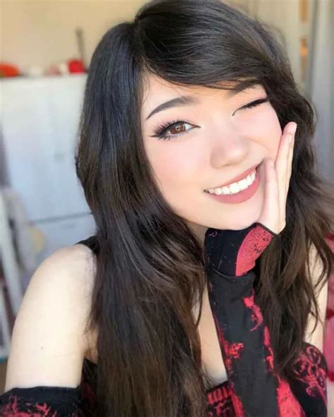 Emily Schunk (Emiru) Bio, Age, Boyfriend, Net Worth, Photos, Wiki in 2023 | Celebrities, Hair ...