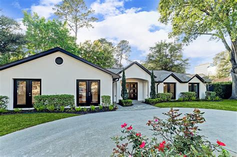 Homes with Pool