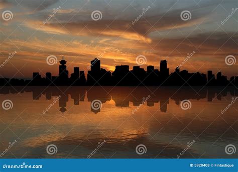 Vancouver Skyline at Sunset Stock Illustration - Illustration of ...