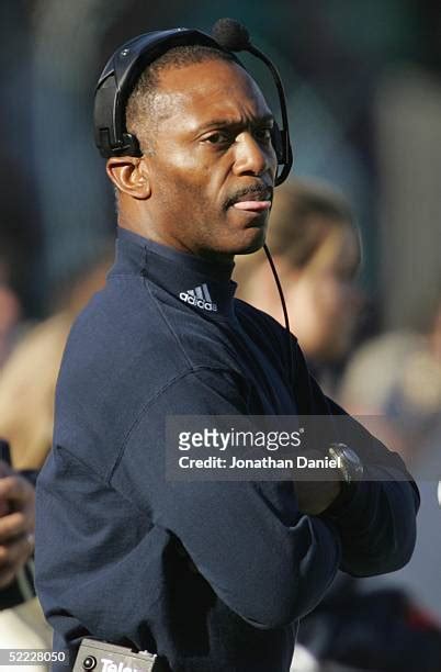 Coach Tyrone Willingham Photos and Premium High Res Pictures - Getty Images