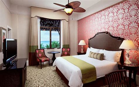 Luxury Waikiki Hotel Rooms & Suites | Royal Hawaiian Resort