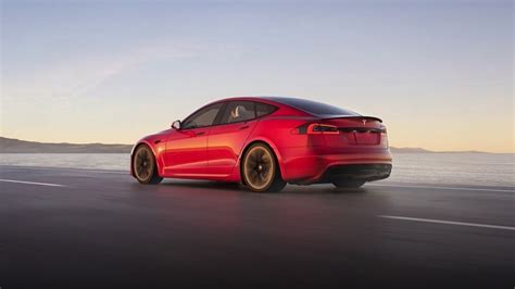 Tesla Model S Plaid (2022-2024) price and specifications - EV Database