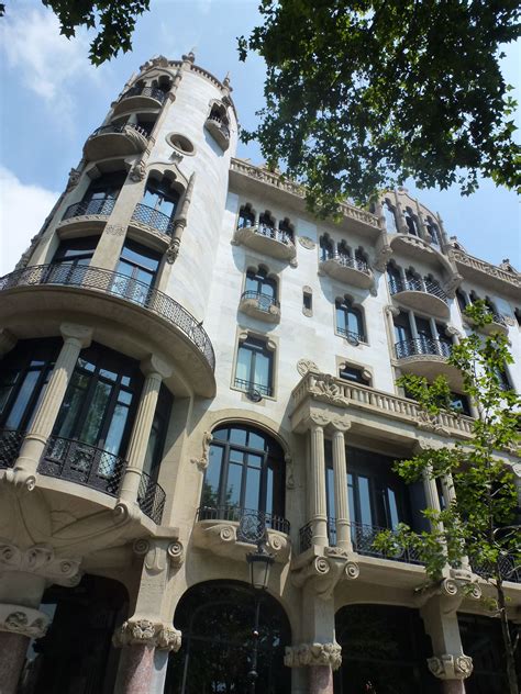 Casa Fuster – Rutes de Barcelona