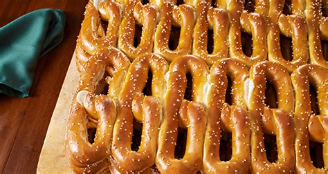 Philly Pretzel Factory opens in Smithtown | Long Island Business News